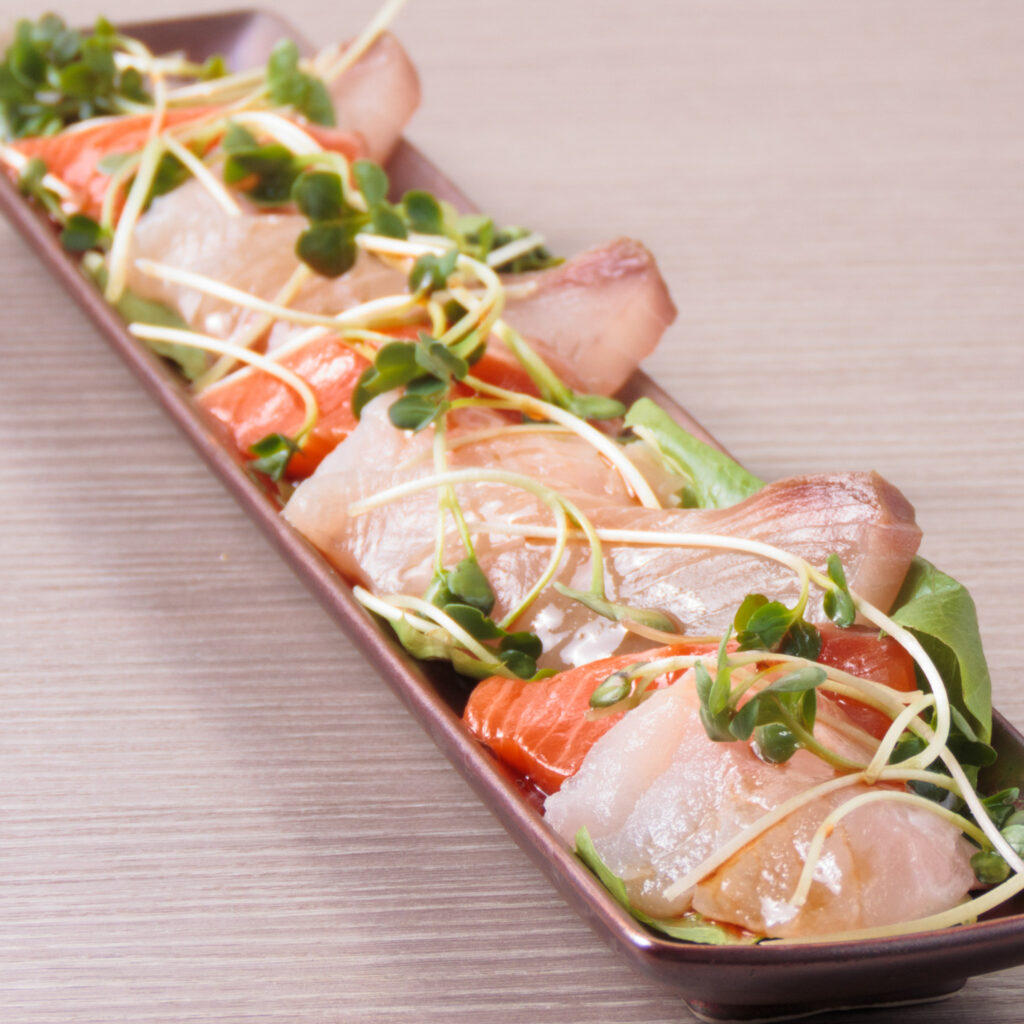 レモンピール香る３種の鮮魚カルパッチョ