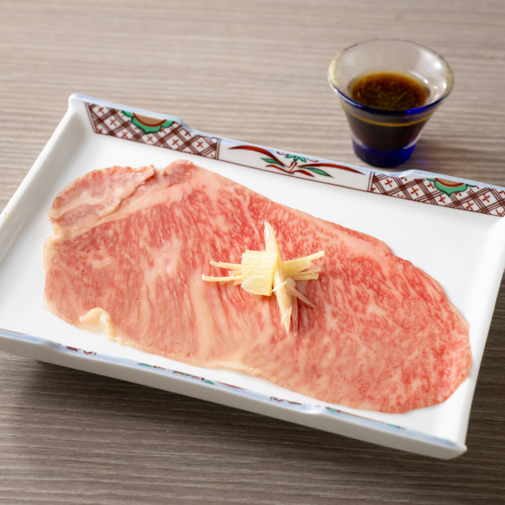 飲める和牛サーロイン目の前仕上げ～薬味添え～