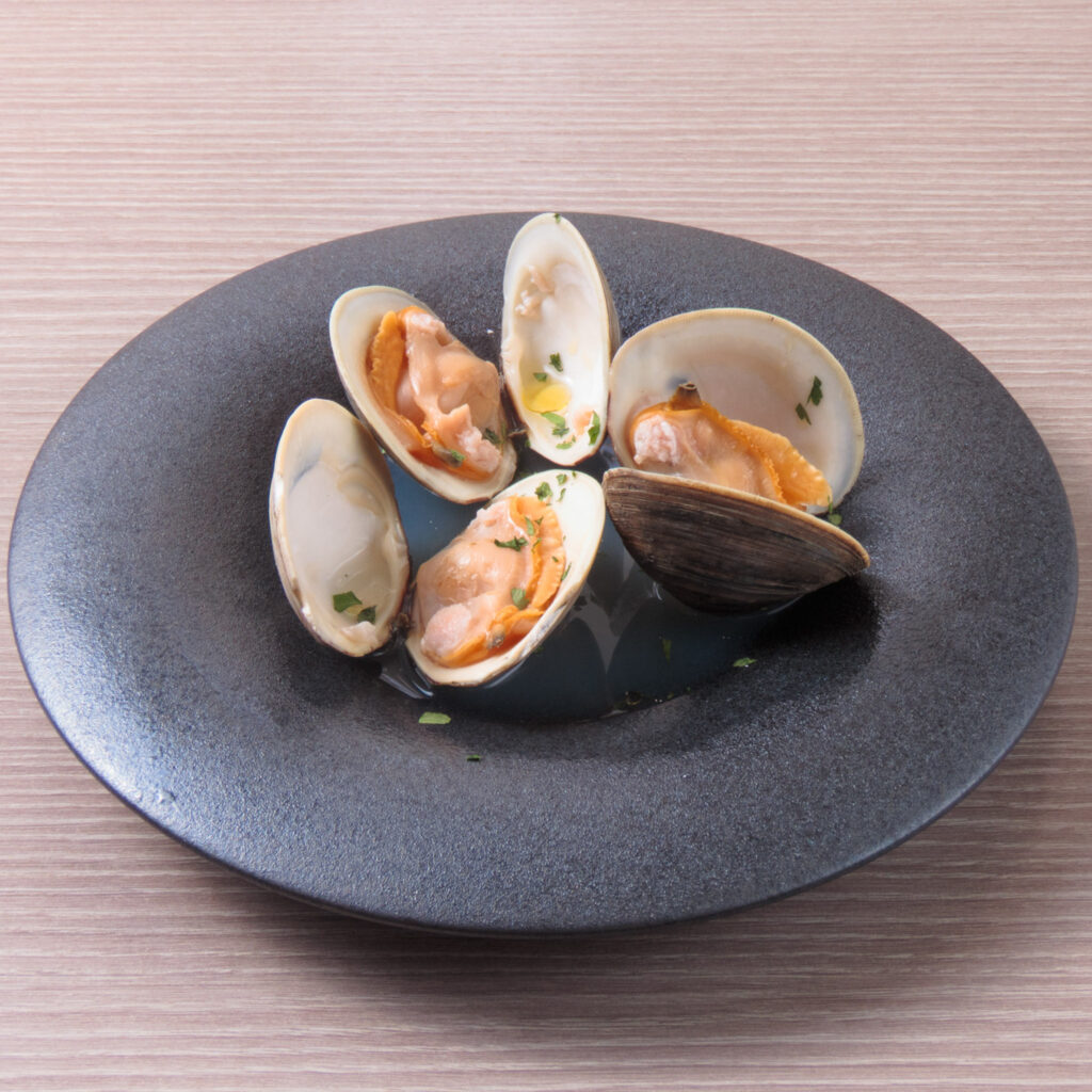 ハマグリ白ワイン蒸し