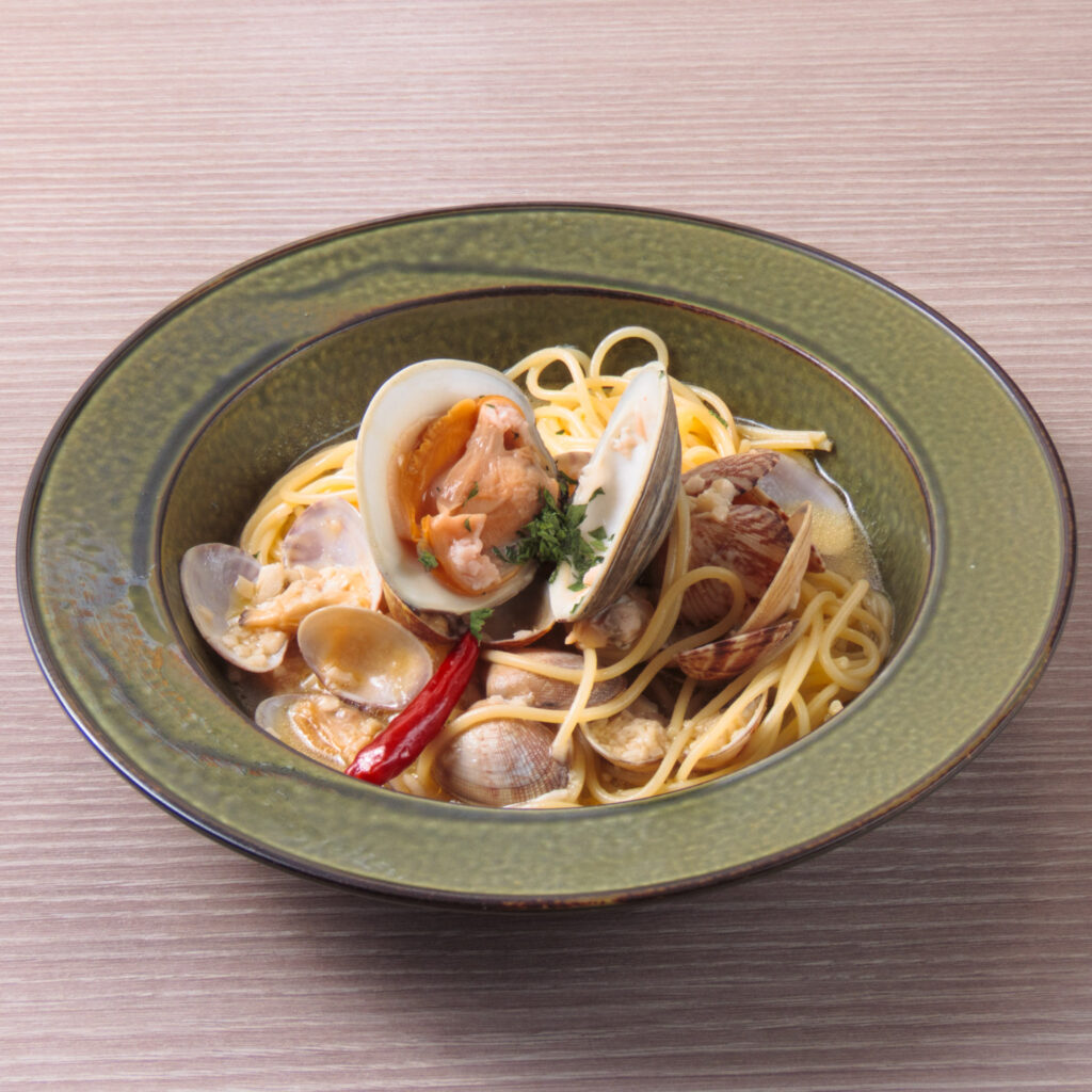 貝の旨味が溢れるボンゴレビアンコ