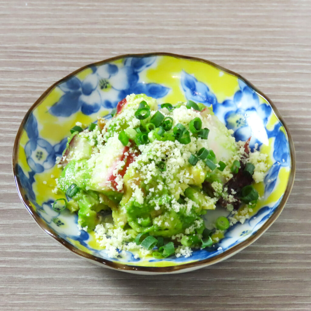 梅とタコとアボカドのオリーブオイル和え
